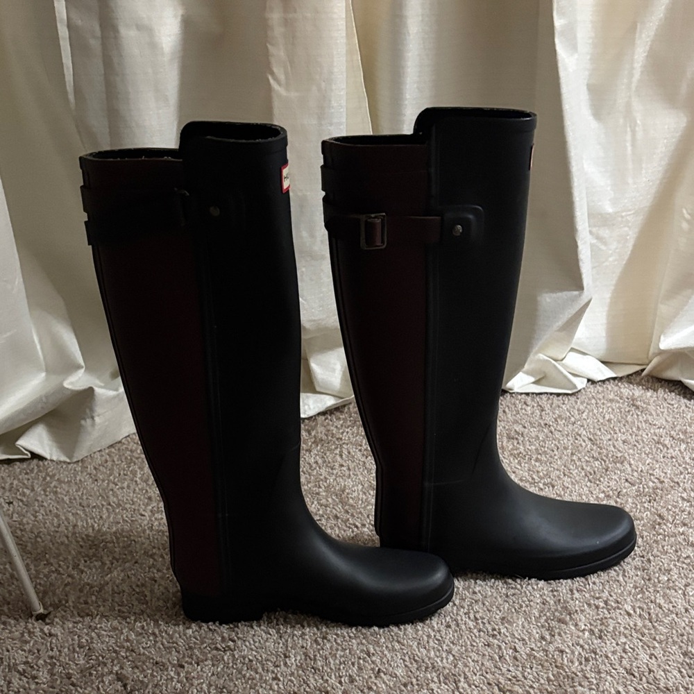 Hunter Black Tall Rain Boots - Picture 6 of 8